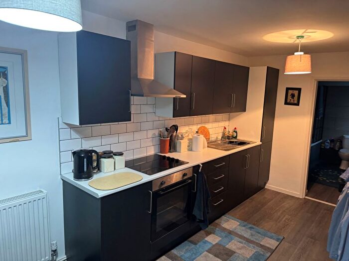 2 Bedroom Flat For Sale In Duke Street, Aberdare, Rhondda Cynon Taf, CF44