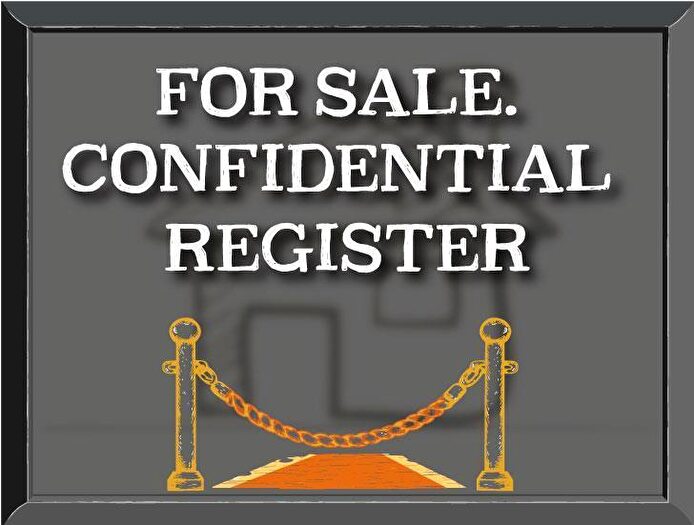 2 Bedroom Apartment For Sale In Luxury Bed Garden Apartment, In Highly Desirable Town Centre Location, CV37