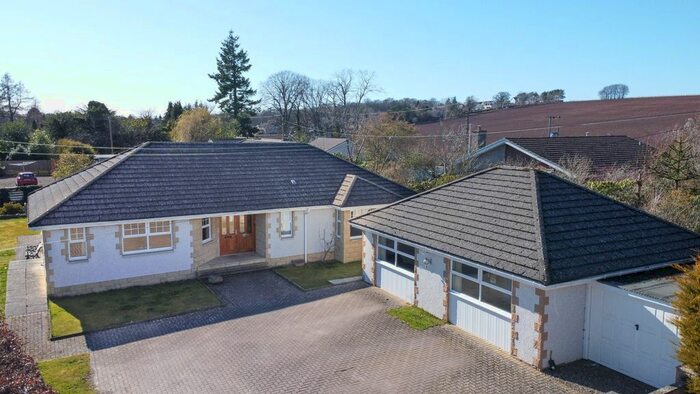 6 Bedroom Detached Bungalow For Sale In Main Road, Westmuir, Kirriemuir, DD8