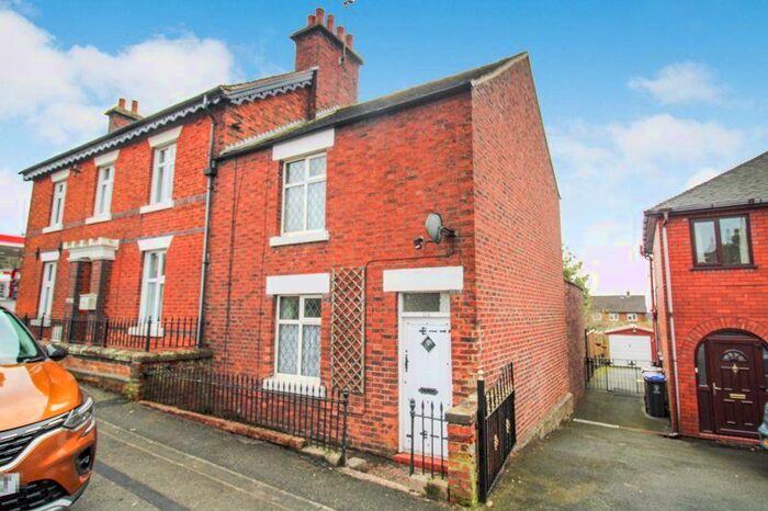 2 Bedroom End Of Terrace House To Rent In Ashbourne Road, Leek, ST13
