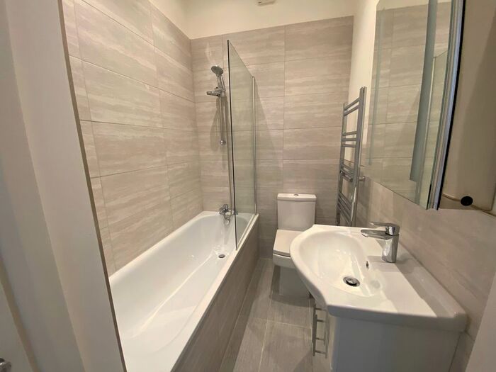2 Bedroom Flat To Rent In Avenue Mews, Muswell Hill, London, N10