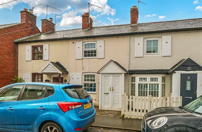 2 Bedroom Cottage For Sale In Cherry Orchard, Wellesbourne, Warwick, CV35