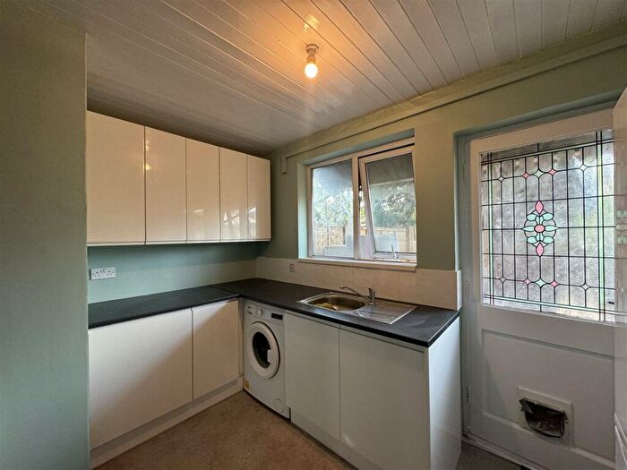 2 Bedroom Flat To Rent In Fulbourne Road, London, E17