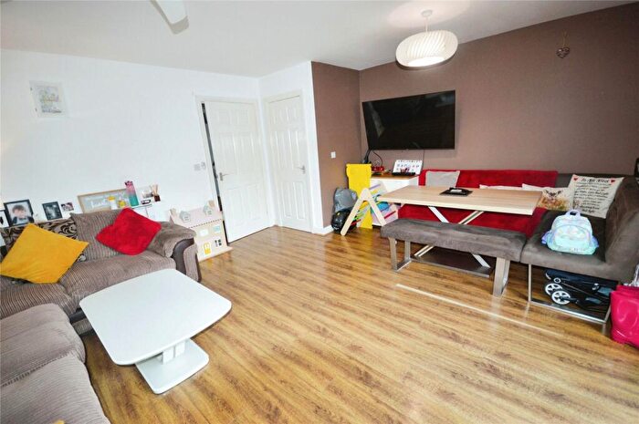 3 Bedroom End Of Terrace House For Sale In Pavillion Gardens, Lincoln, Lincolnshire, LN6