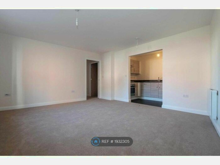 1 Bedroom Flat To Rent In Quercetum Close, Aylesbury, HP19