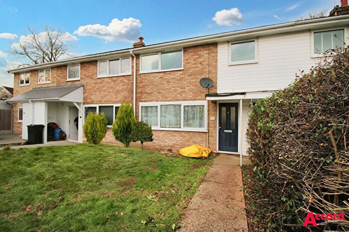 3 Bedroom Terraced House To Rent In Tomlyns Close, Hutton, CM13