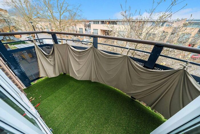 1 Bedroom Flat To Rent In Brixton Road, Brixton, London, SW9