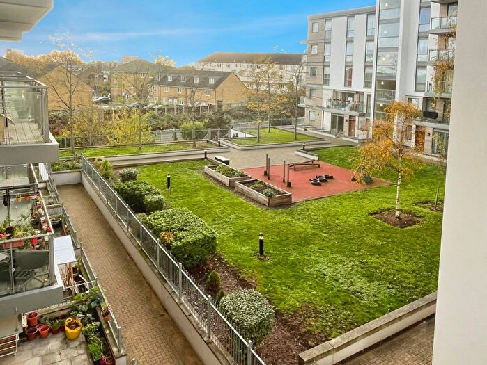 1 Bedroom Flat To Rent In Ealing Road, Brentford, TW8