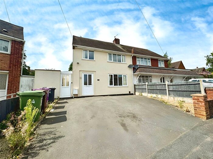 3 Bedroom Semi-Detached House To Rent In Brindley Avenue, Wolverhampton, West Midlands, WV11