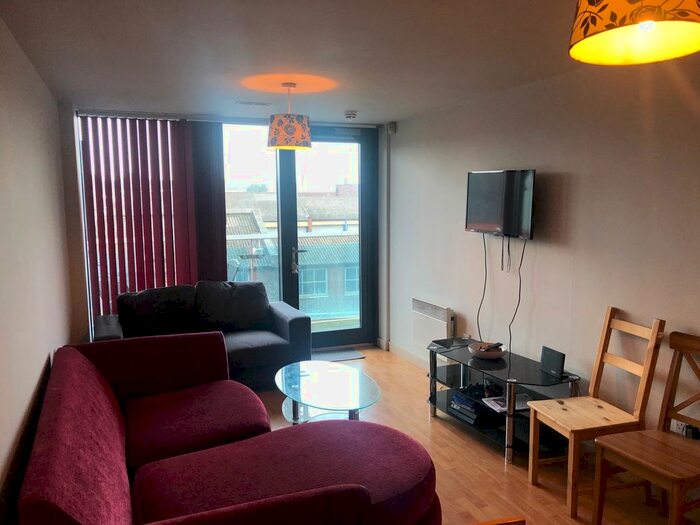 2 Bedroom Flat To Rent In Apartment, Lovell House, Leeds, West Yorkshire, LS7