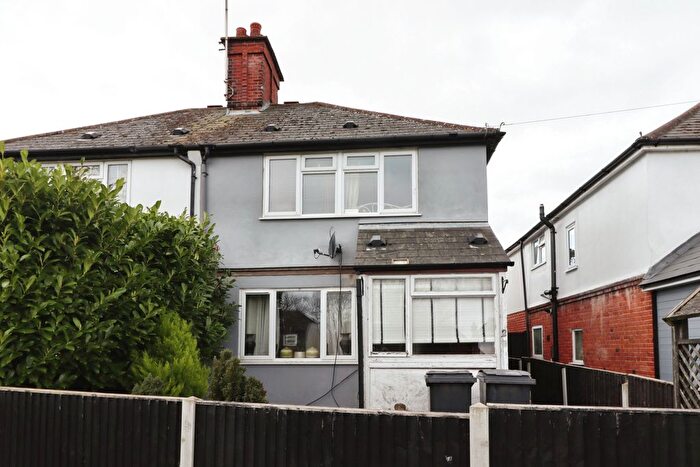 3 Bedroom Semi-Detached House For Sale In Wickhay Cottages, Chelmsford, CM3