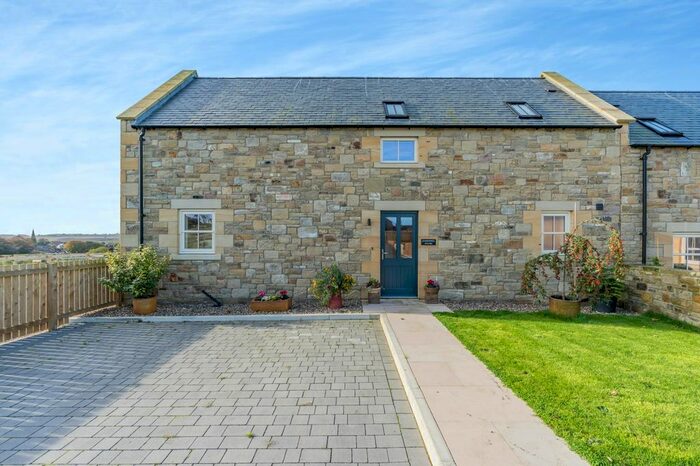 2 Bedroom End Of Terrace House For Sale In Sandpiper House, Mount Pleasant, Alnmouth, Northumberland, NE66