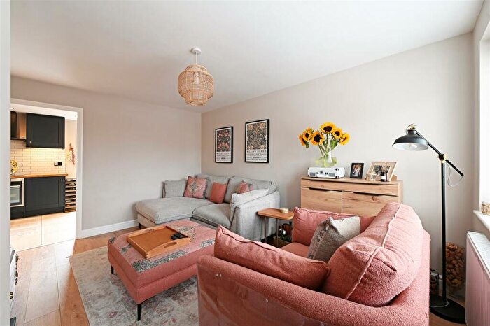 2 Bedroom Detached House For Sale In Dalvey Way, New Whittington, Chesterfield, S43