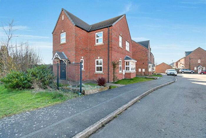 6 Bedroom Detached House For Sale In Fusilier Way, Kirton Lindsey, Gainsborough, DN21