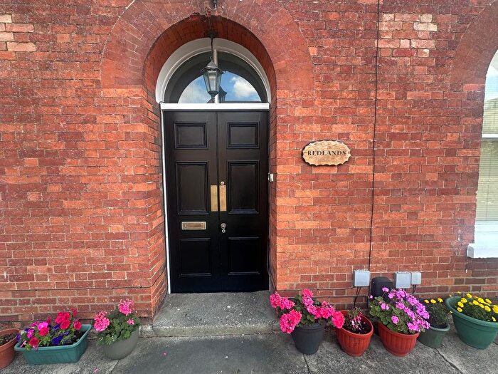 2 Bedroom Flat For Sale In Charlotte Mews, Swindon, SN1