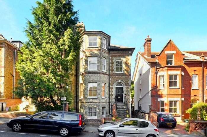 1 Bedroom Flat To Rent In Jenner Road, Guildford, GU1