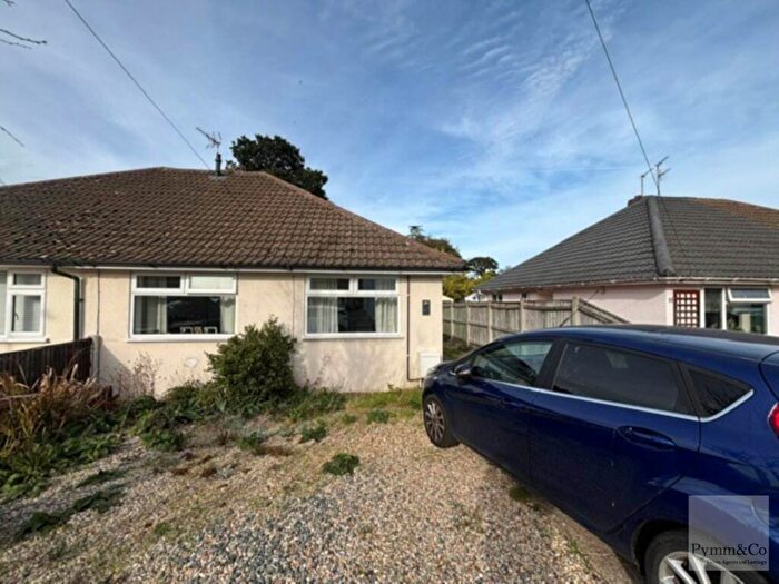 3 Bedroom Bungalow To Rent In Blenheim Road, Norwich, NR7
