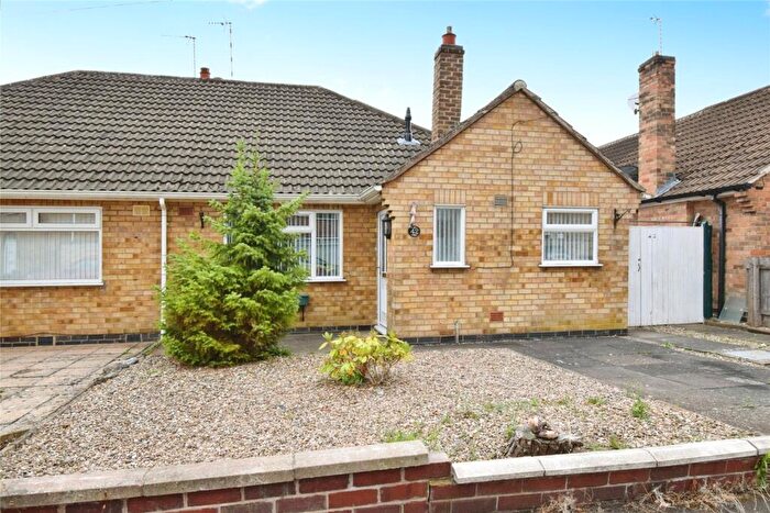 3 Bedroom Bungalow For Sale In Repton Road, Wigston, Leicestershire, LE18