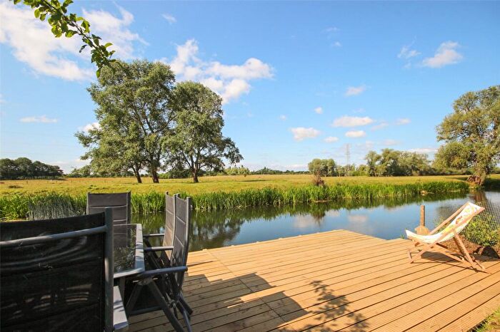 4 Bedroom Semi-Detached House For Sale In High Street, Clapham, Bedford, Bedfordshire, MK41