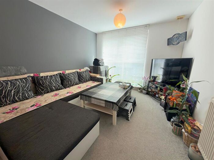 2 Bedroom Flat For Sale In Amber Court, - Fratton Road, PO1