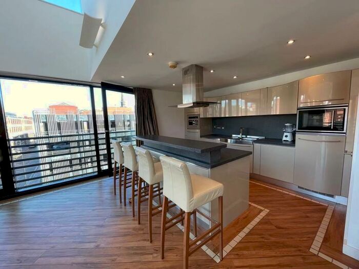 3 Bedroom Penthouse To Rent In Penthouse, Jq One, George Street, B3