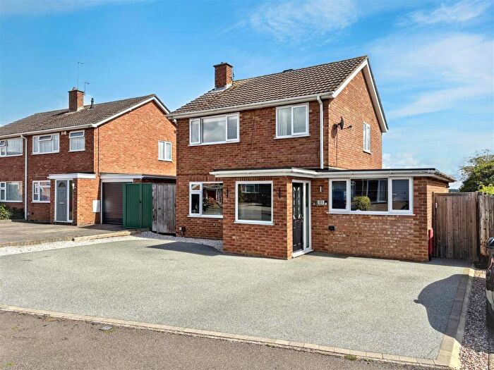 4 Bedroom Detached House For Sale In Redwood Close, Irchester, Wellingborough, NN29