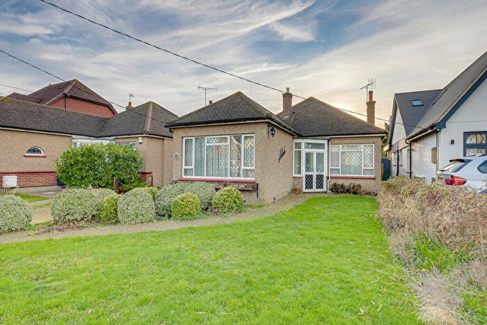 2 Bedroom Detached Bungalow For Sale In St. Johns Road, Benfleet, SS7