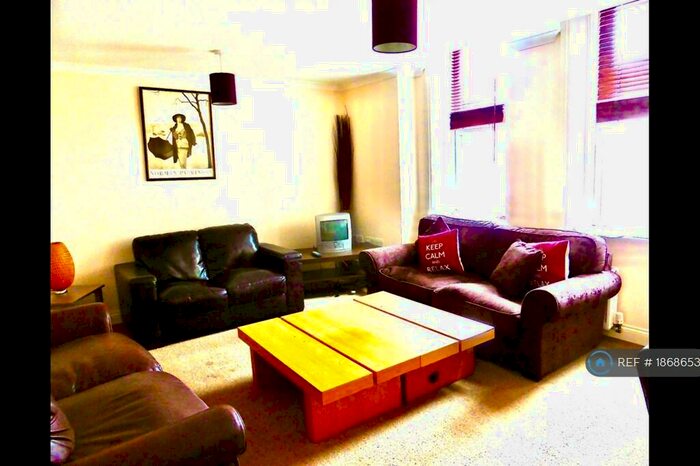 6 Bedroom Terraced House To Rent In Mayfair Road, Newcastle Upon Tyne, NE2