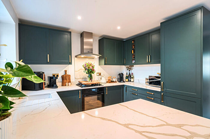 3 Bedroom Detached House For Sale In Godwin Road, Stratton, Swindon, Sn, SN3