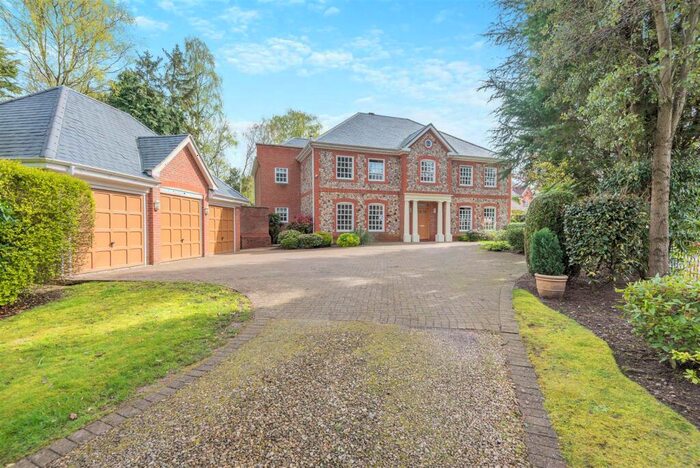 5 Bedroom Detached House For Sale In Roman Grange, Sutton Coldfield, B74