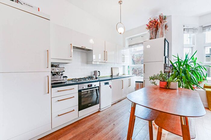 2 Bedroom Flat For Sale In Fordingley Road, Queen's Park, London, W9