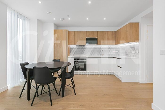 2 Bedroom Flat To Rent In Clarendon Road, Watford, WD17
