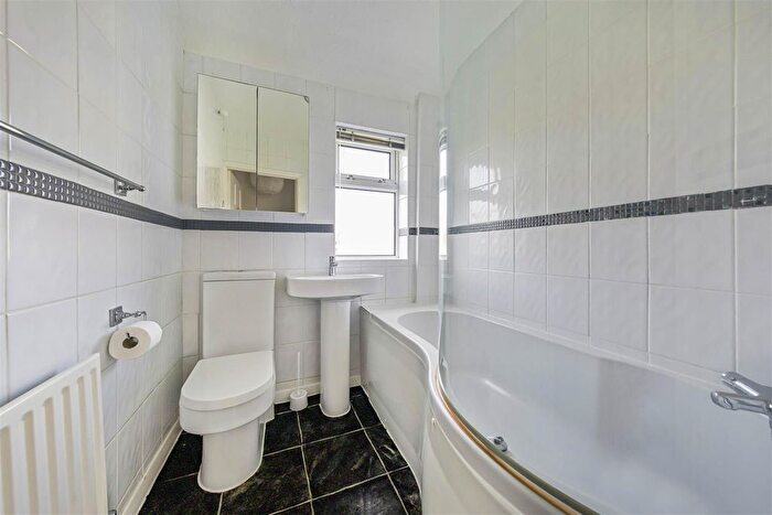 2 Bedroom End Of Terrace House For Sale In Gostling Road, Twickenham, TW2
