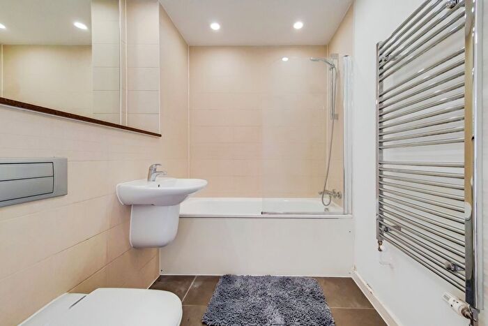 1 Bedroom Flat To Rent In Harmony Place, London, SE8