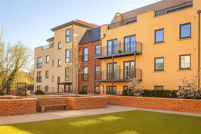2 Bedroom Apartment To Rent In Old Market Place, Farnham, Surrey, GU9