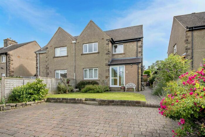 3 Bedroom Semi-Detached House For Sale In Moorland Road, Hathersage, Hope Valley, S32
