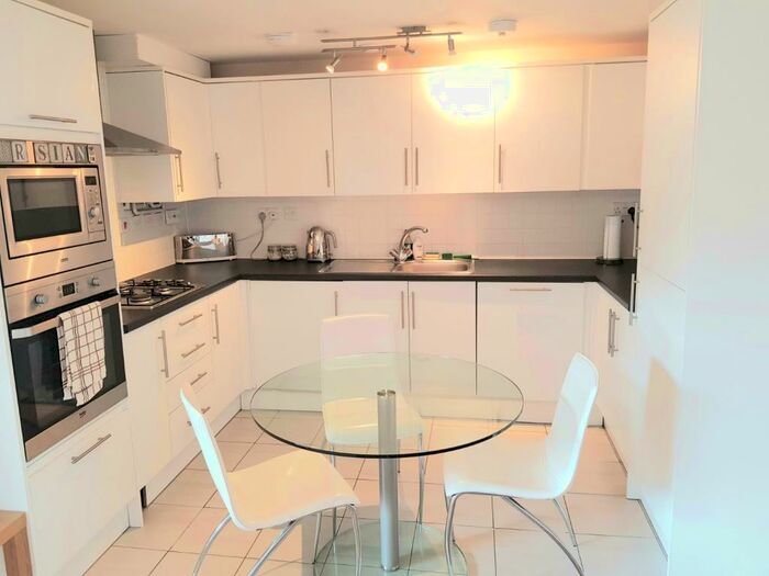 2 Bedroom Apartment To Rent In Derby Road, Nottingham, NG7