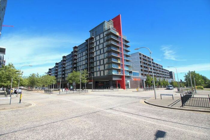 2 Bedroom Apartment To Rent In Garnet House, Vizion, MK9