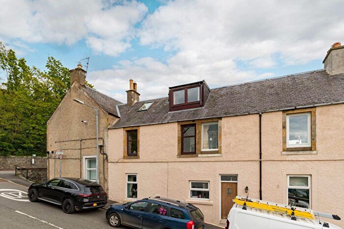2 Bedroom Flat For Sale In Hall Street, Walkerburn, EH43