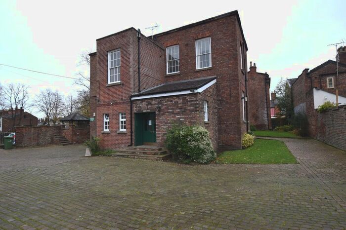 2 Bedroom Flat To Rent In Chapel Court, Chapel Street, Macclesfield, SK11