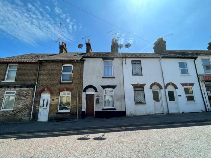 3 Bedroom Terraced House To Rent In Station Road, Rainham, Gillingham, ME8