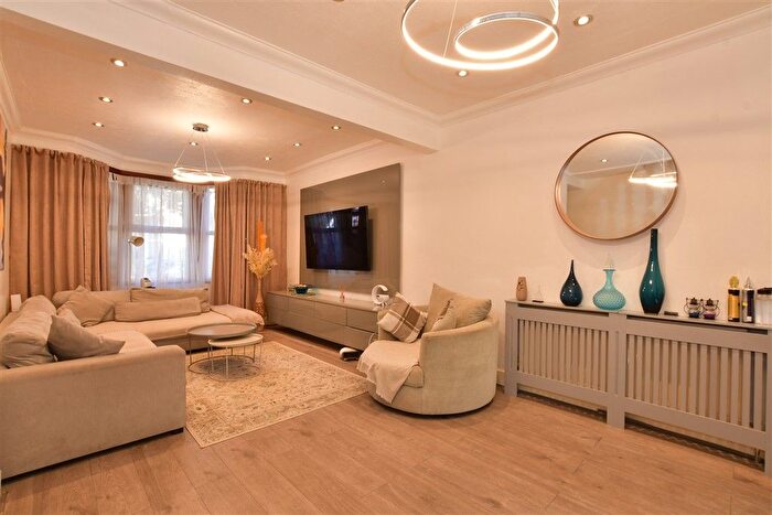 4 Bedroom Terraced House For Sale In Claughton Road, London, E13