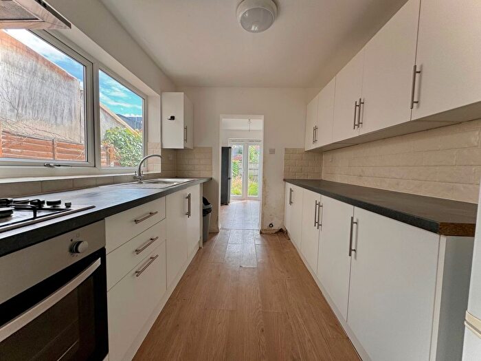 4 Bedroom Terraced House For Sale In Catherine Street, Reading, RG30