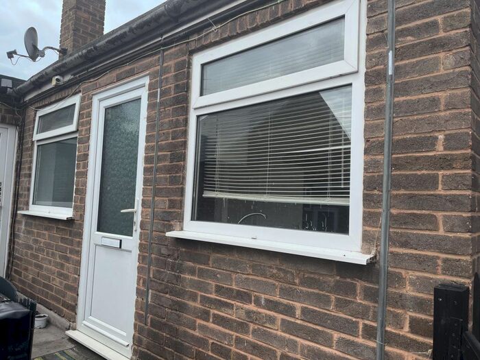 2 Bedroom Flat To Rent In Beaumanor Road, Leicester, LE4