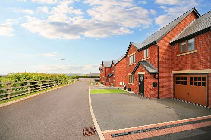 4 Bedroom Detached House For Sale In Ratcliffe Road, Aspull, WN2