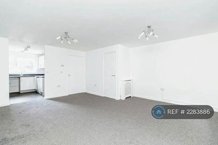 3 Bedroom End Of Terrace House To Rent In Rainbow Gardens, Dartford, DA1