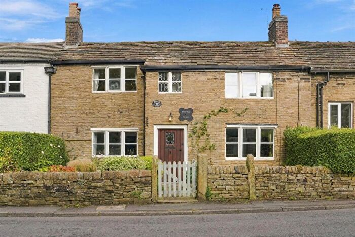 2 Bedroom House For Sale In Clarke Lane, Bollington, SK10