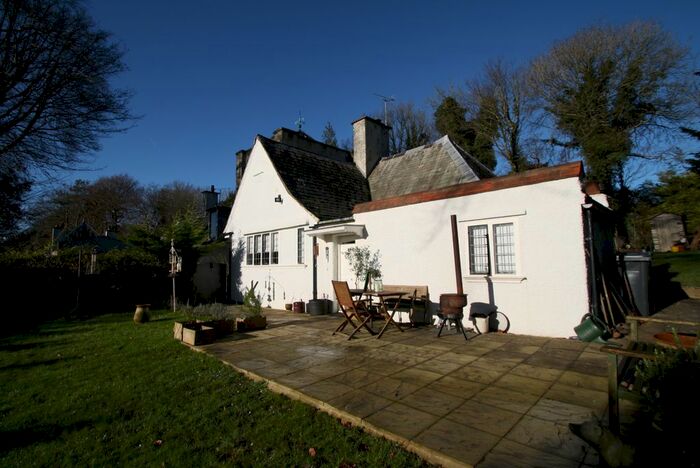 1 Bedroom Bungalow For Sale In Hogs Back, Guildford GU3