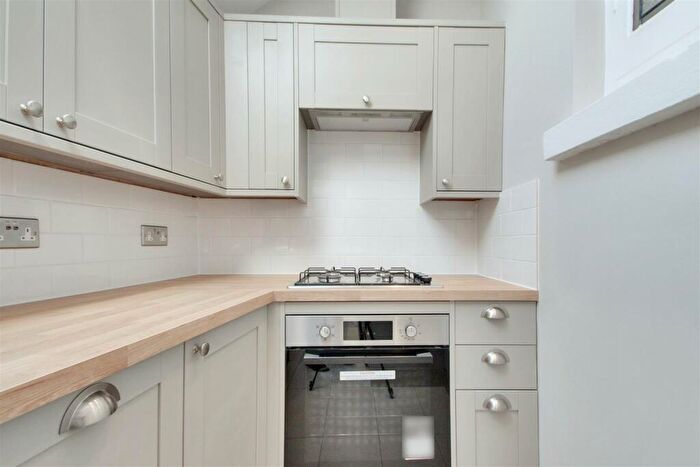 1 Bedroom Flat For Sale In Lansdowne Road, Worthing, BN11
