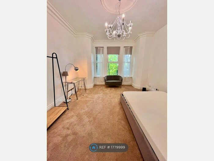 2 Bedroom Flat To Rent In Park Road, Nottingham, NG7